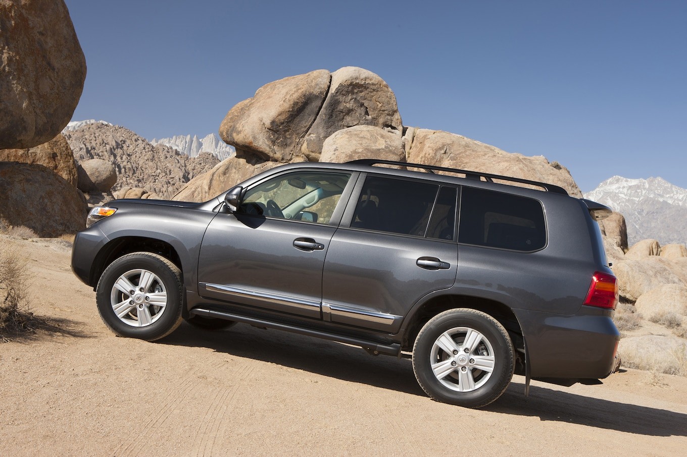 2014 TOYOTA LAND CRUISER